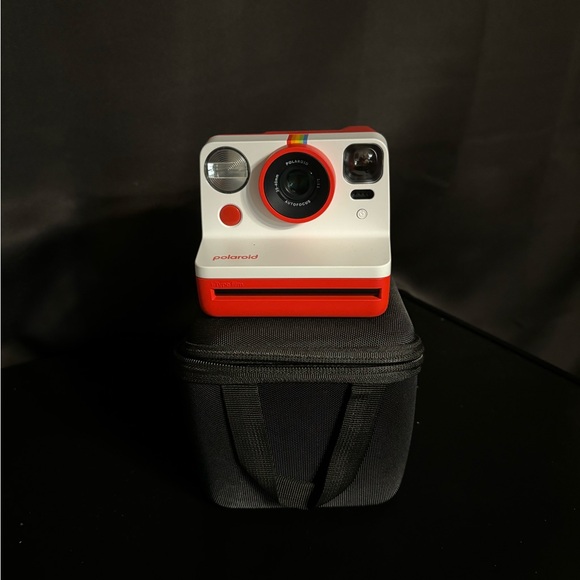 Connected app controlled camera- white Polaroid camera - Picture 2 of 3
